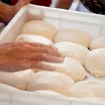 Impastare la pizza: le 5 fasi