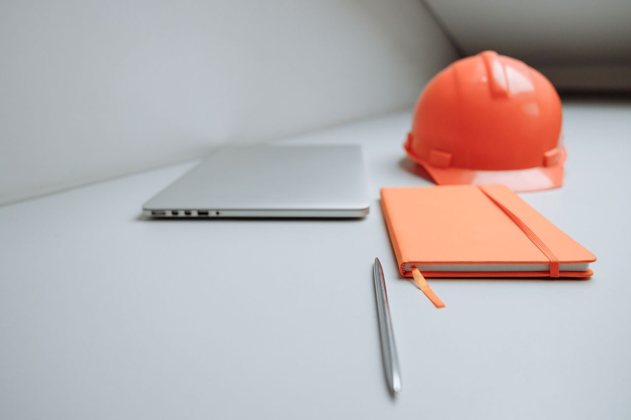 Formazione obbligatoria e dotazioni di sicurezza: cosa deve garantire davvero un datore di lavoro